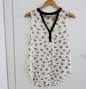 Kismet White and Black Blouse with V-Neck